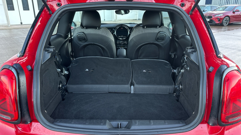 MINI Hatchback 135kW Cooper S Level 2 33kWh 3dr Auto Electric Hatchback